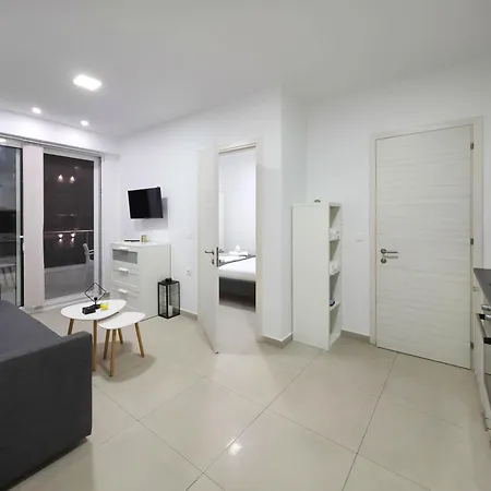 Apollon By Sdr * Paralía